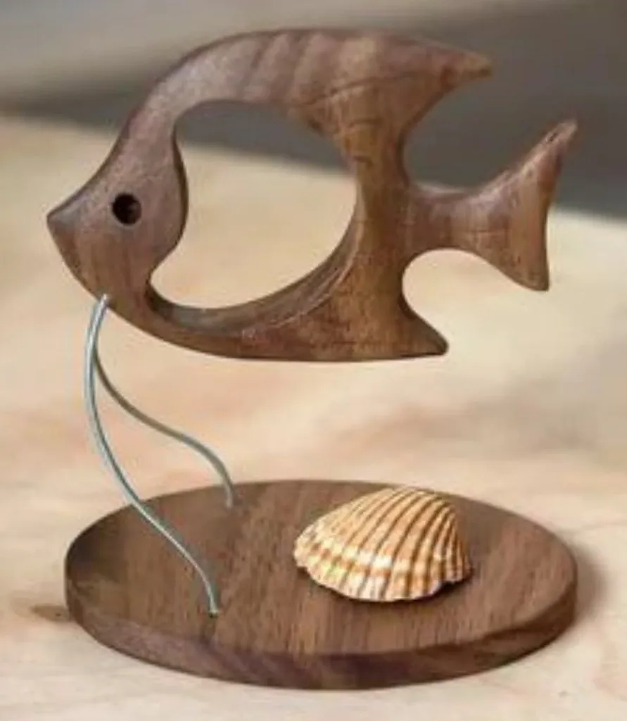 Floating Fish” – Playful Wooden Art Sculpture[A38]