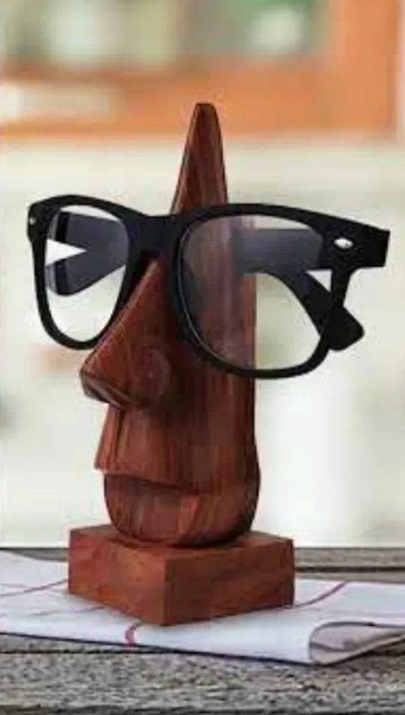 “The Thinker’s Stand” – Wooden Face Eyewear Holder[A75]