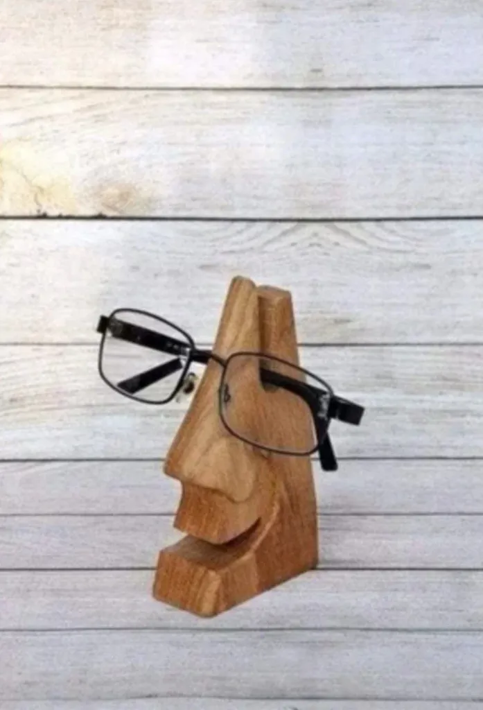 “Wise Thinker” – Wooden Face Spectacle Stand[A108]