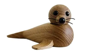 “Gentle Tide” – Handcrafted Wooden Seal Figurine[A134]