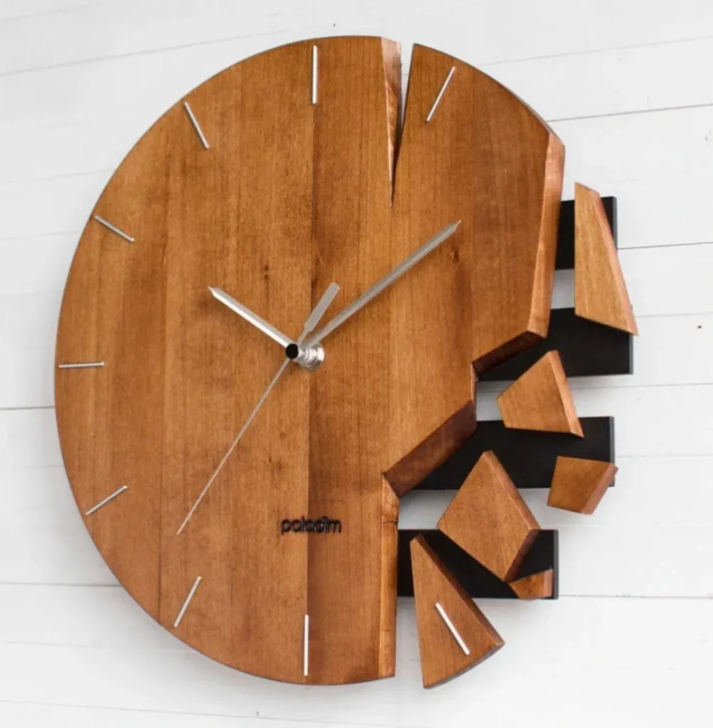 Abstract broken design geometric structure round clock [C3]